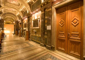 Dönem Duvar ve Kapıları – Strafor Dayanıklılığı İle...