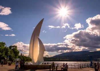 Strafor Heykel Mi Fiberglass Heykel Mi?