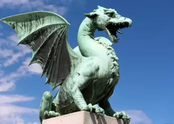 Dev Canavar Heykelleri – Korkutan Figürlerin Yapım Aşaması