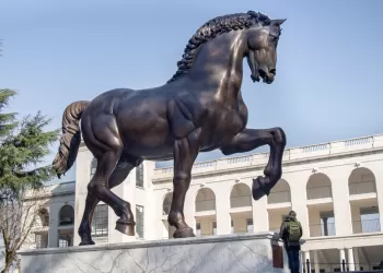 Dev At Heykelleri Nasıl Yapılır? Nerelerde Kullanılır?