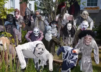 Korku Evi Heykelleri – Adrenalini Sonuna Kadar Hissedeceğiniz Korkunç Heykel Modelleri!