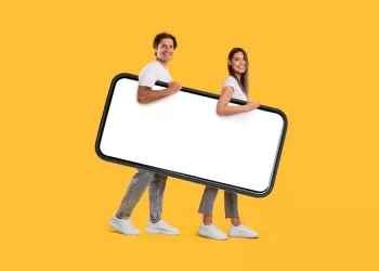 Dev Telefonlar – Gerçek Gibi Görünen Dev Telefon Modelleri!